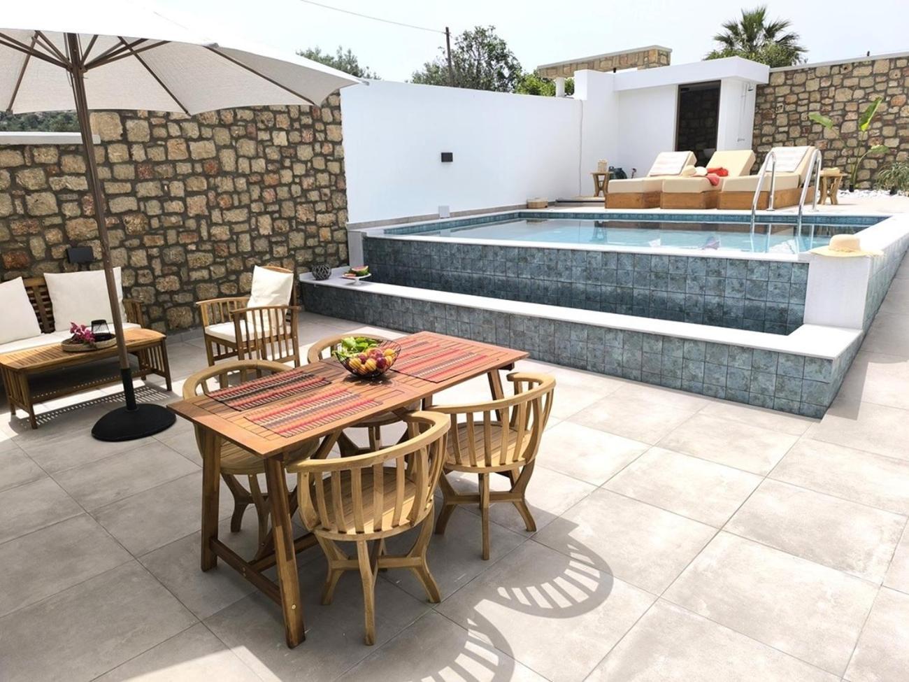 Valantina's & Mannouel Luxury *