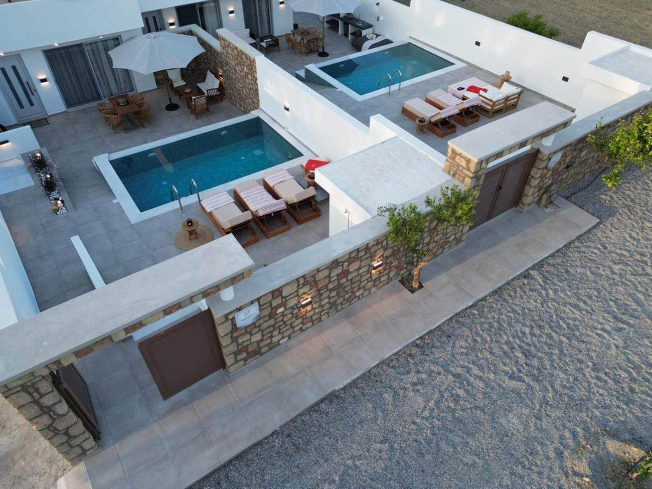 Valantina's & Mannouel Luxury Villa *