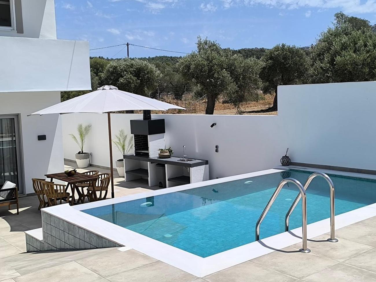Villa Valantina's & Mannouel Luxury Lardos